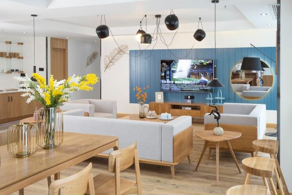 Descubra la serenidad de la playa de Shilaoren con Sandalwood Serenity Lodge